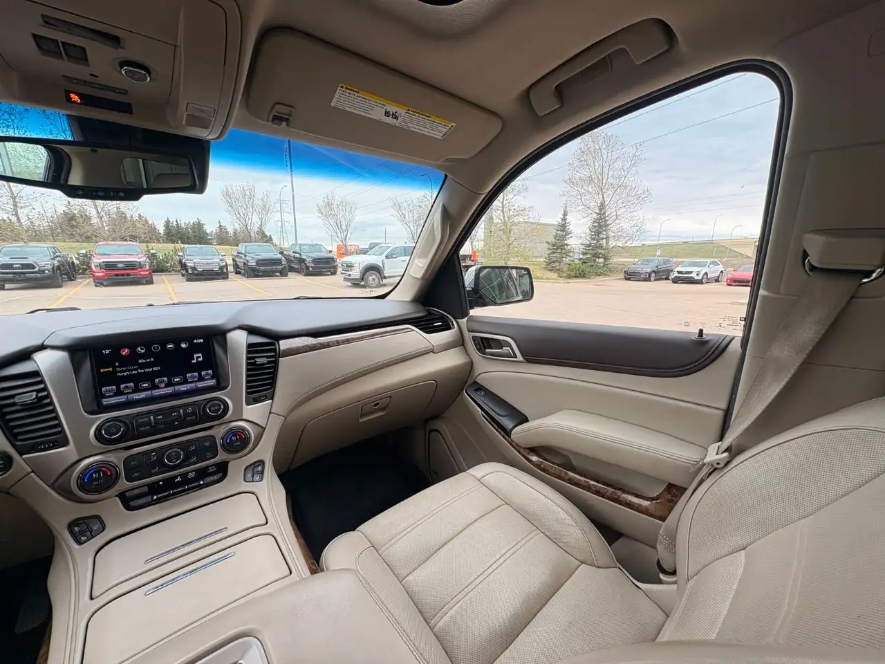 GMC Yukon снимка GMC Yukon