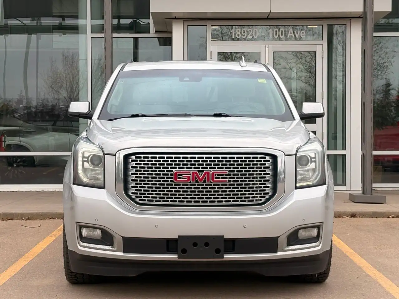 GMC Yukon снимка GMC Yukon