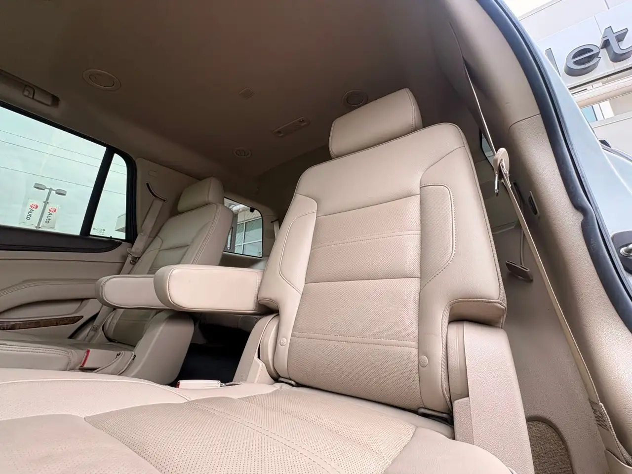 GMC Yukon снимка GMC Yukon