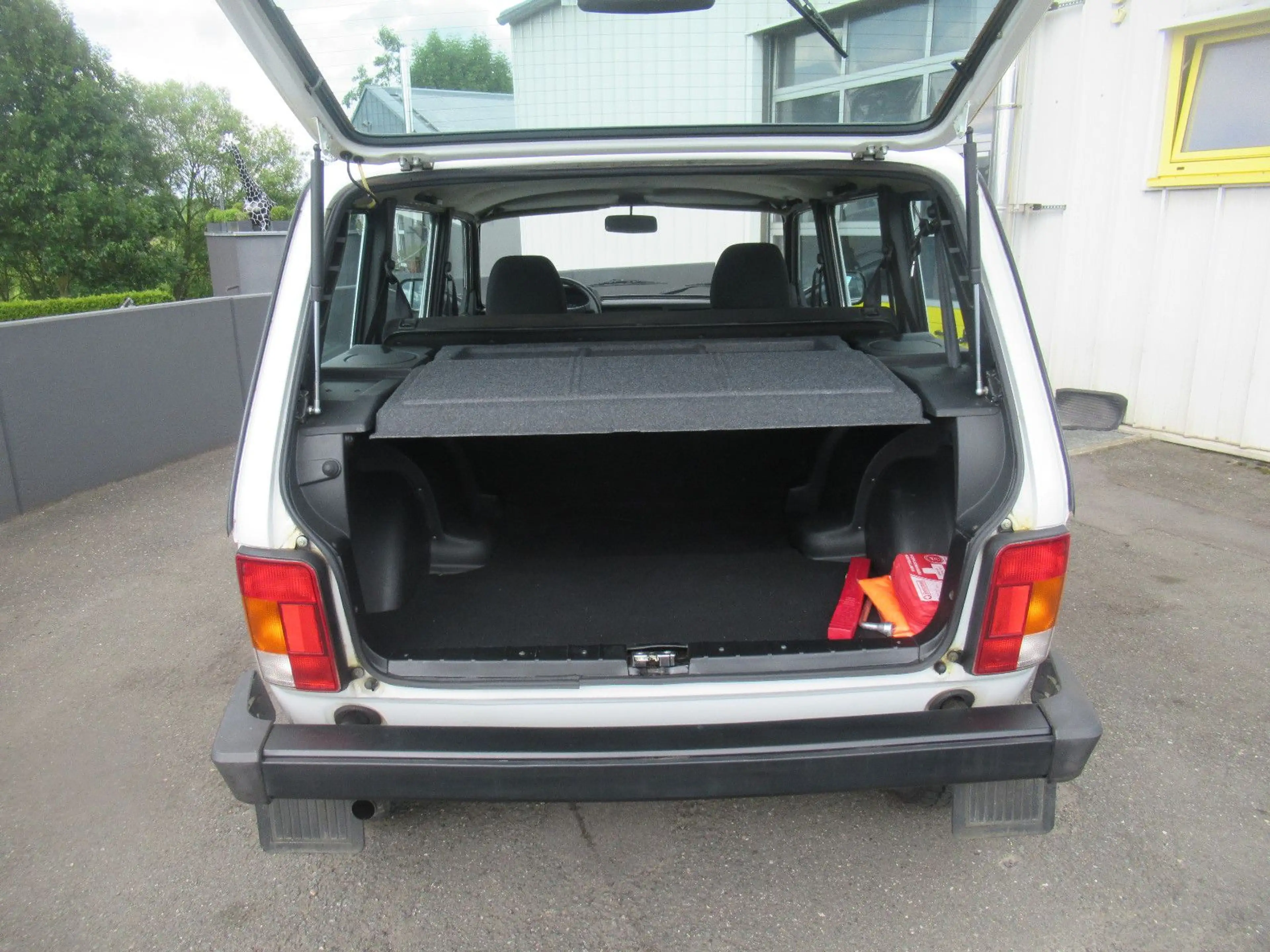 Lada Niva 4x4 lang 5-türig v. VERTRAGSHÄNDLER — photo 14