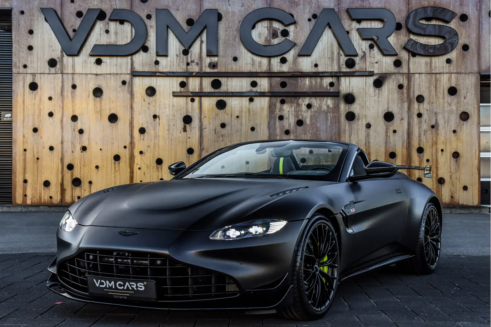 Aston Martin Vantage Roadster 4.0 V8 F1 Edition | Aerokit | Carbon Pack Black - 1