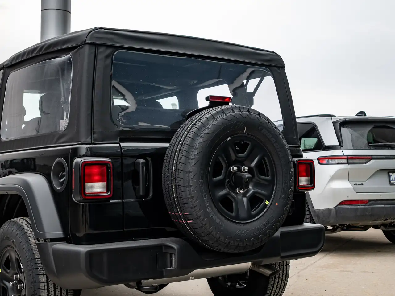 Jeep Wrangler снимка Jeep Wrangler