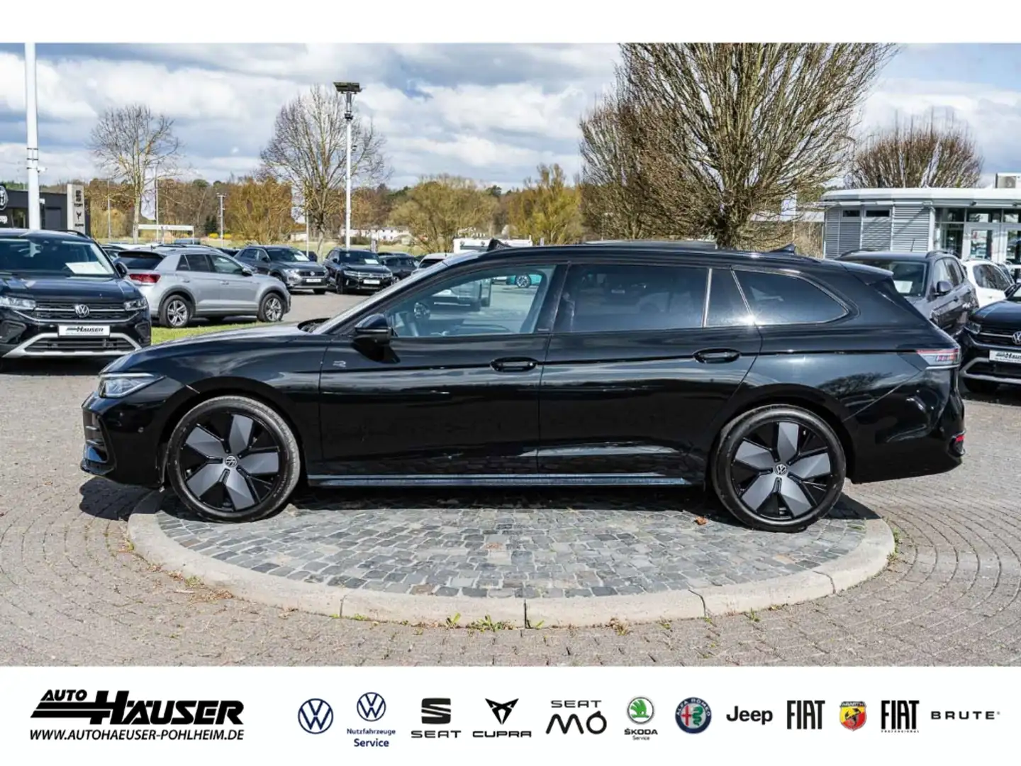 Volkswagen Passat Variant R-Line 2.0 TDI DSG PANO AHK STANDHZG DCC AREA-VIEW Schwarz - 2