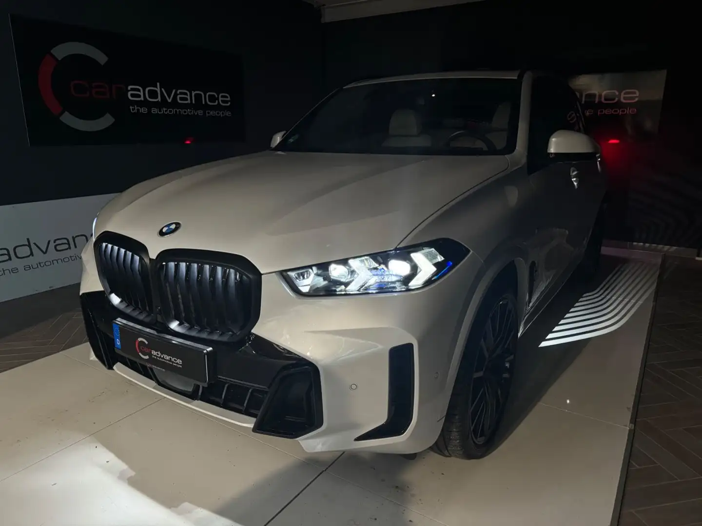 BMW X5 30 d xDrive M Sport Weiß - 2