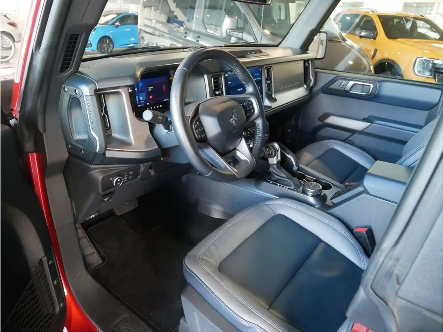 Ford Bronco 2.7 V6 EcoBoost 335cv 4x4 A10 Outer Banks Roşu - 2