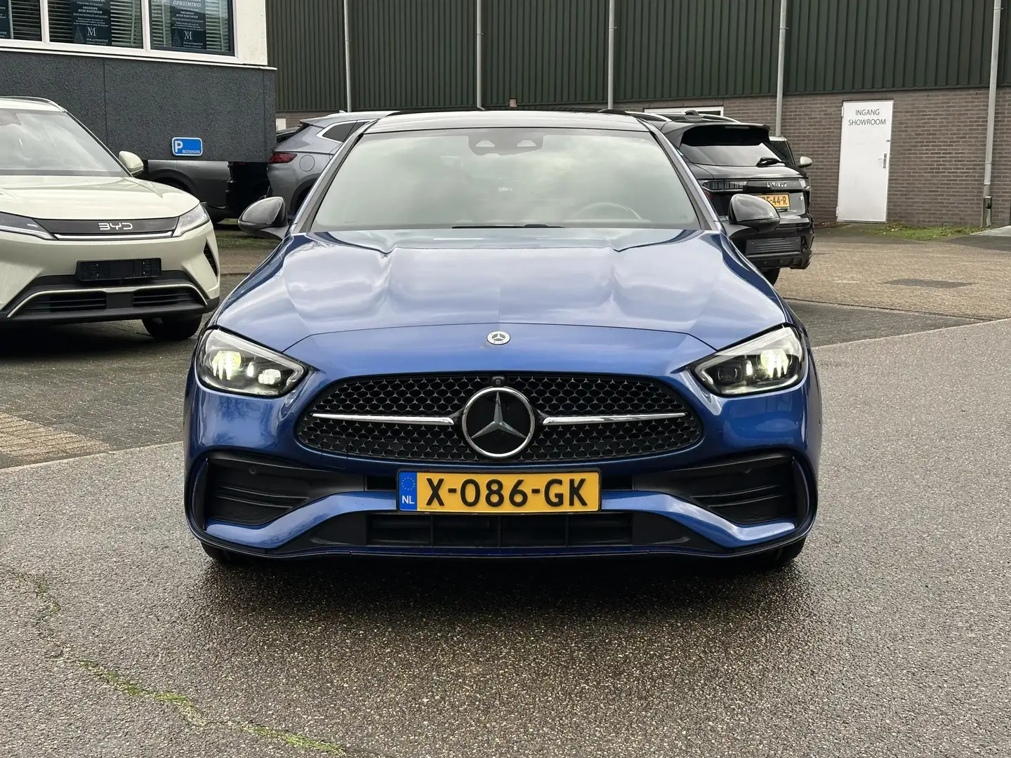 Mercedes-Benz C 300 e AMG Line VAN: €45.900,- VOOR: €42.877,- UW EINDE Blau - 2