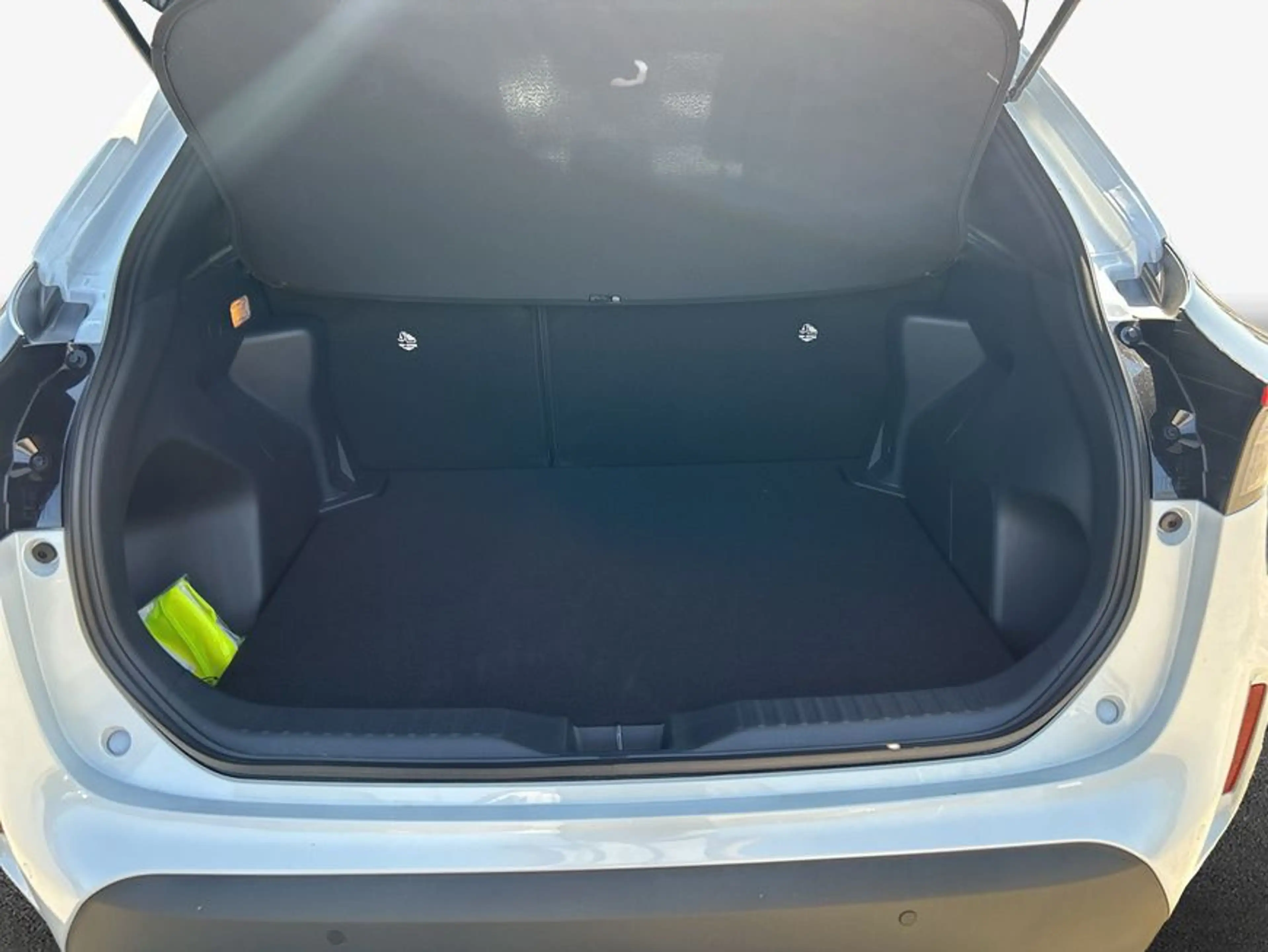 Toyota Yaris Cross Hybrid 130 1.5 VVT-i Teamplayer — photo 8