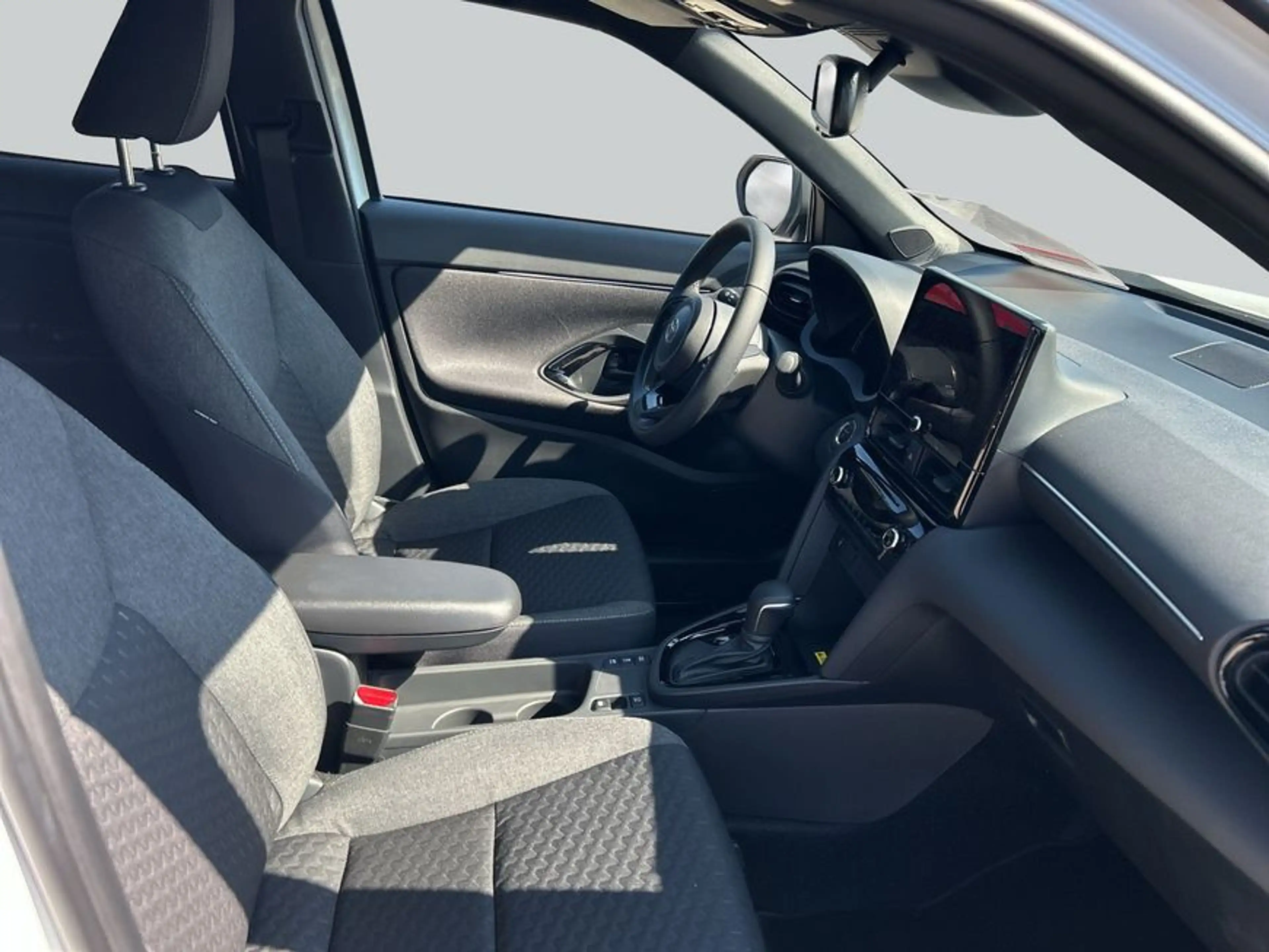 Toyota Yaris Cross Hybrid 130 1.5 VVT-i Teamplayer — photo 12