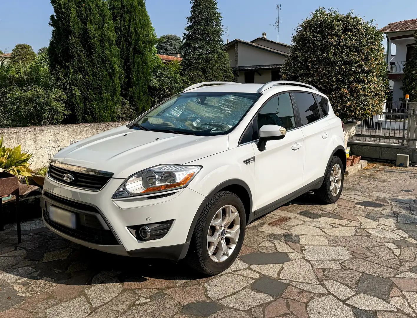 Ford Kuga Kuga I 2009 2.0 tdci + 2wd 140cv Bianco - 1