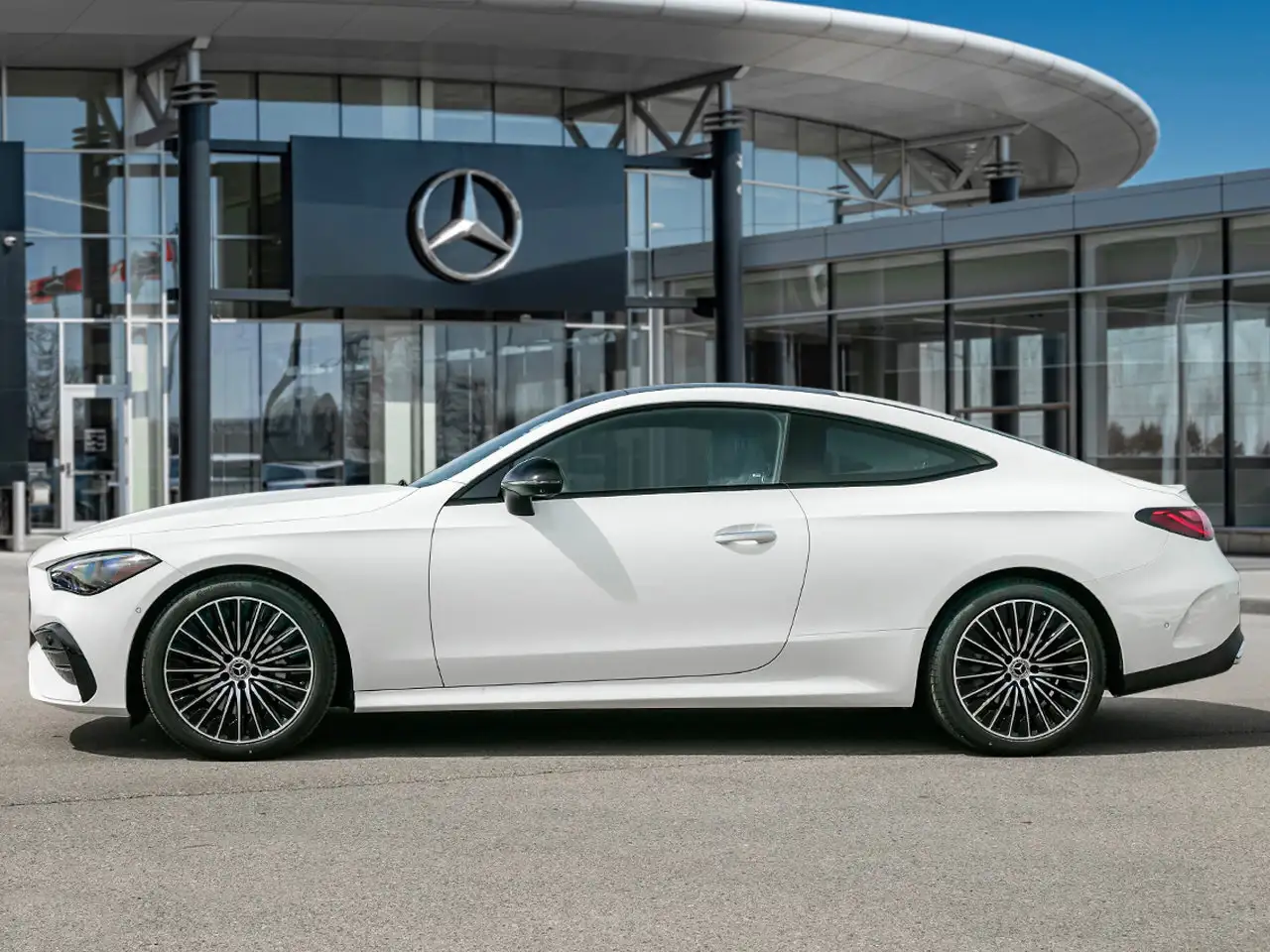 Mercedes-Benz CLE снимка Mercedes-Benz CLE