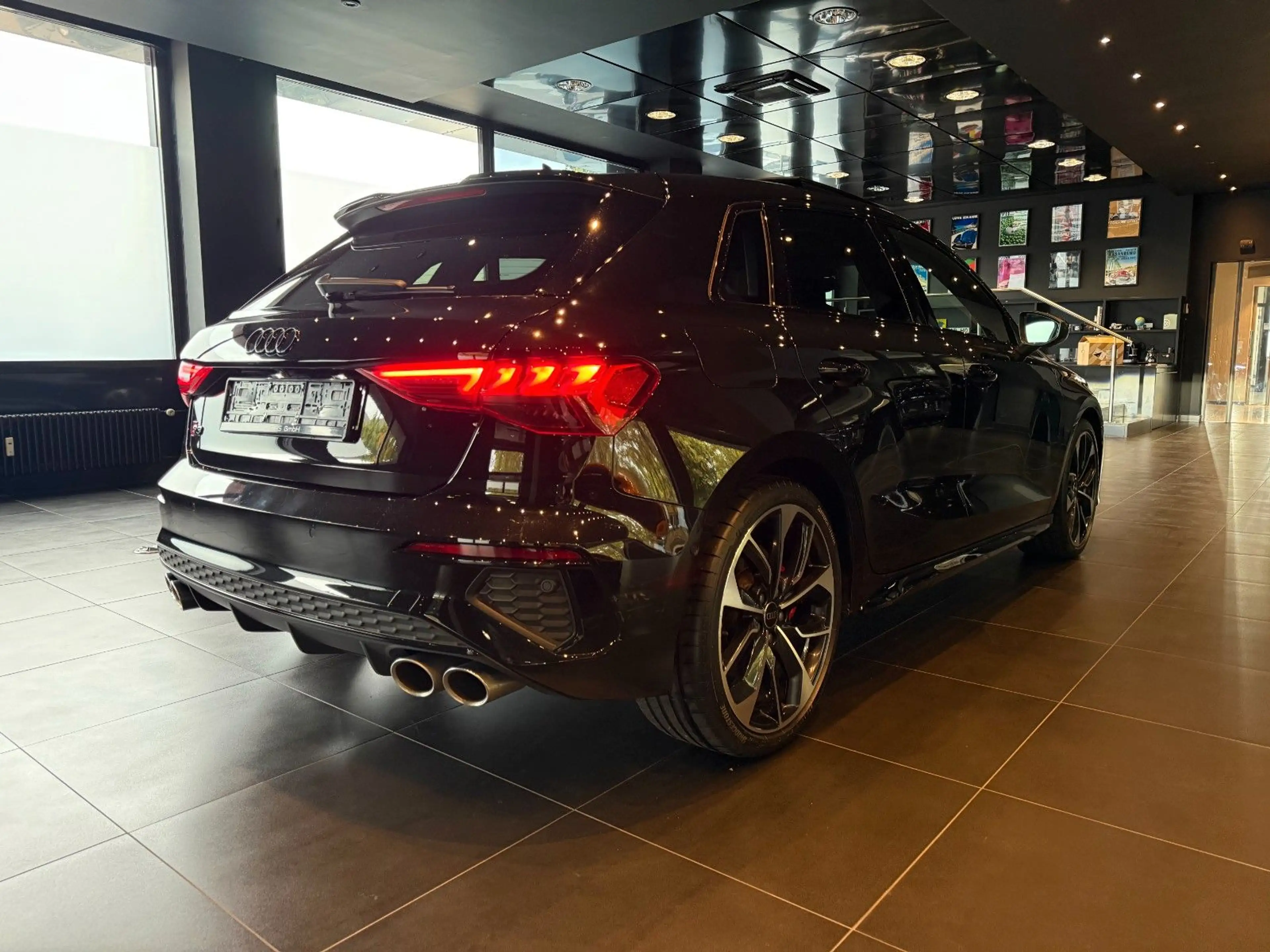 Audi S3 Sportback 2.0 TFSI quattro*Pano*B&O*ACC*1Hand — photo 11