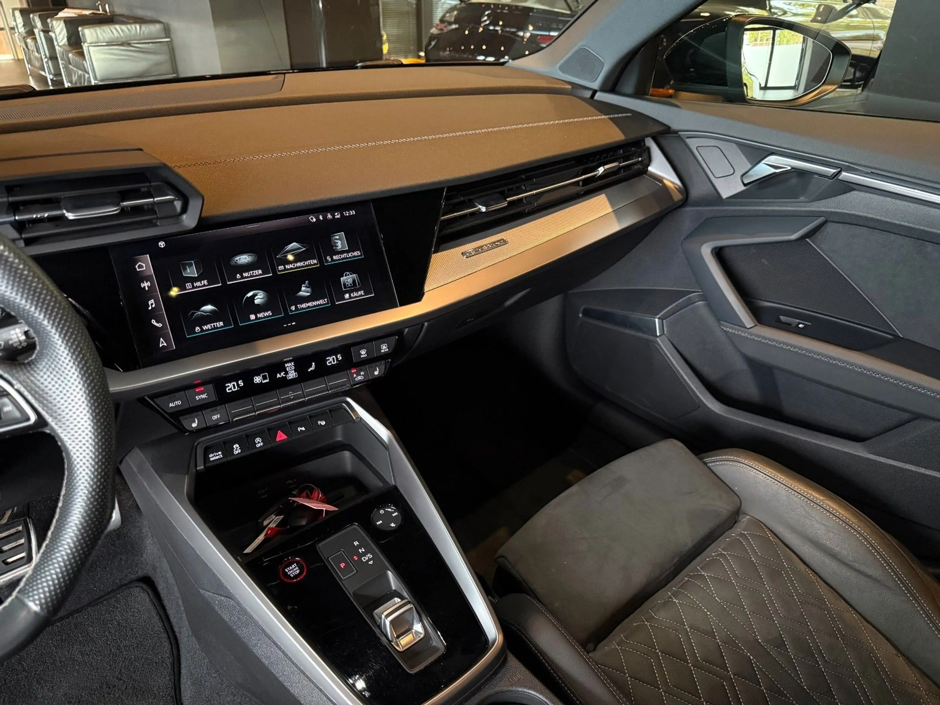 Audi S3 Sportback 2.0 TFSI quattro*Pano*B&O*ACC*1Hand — photo 19