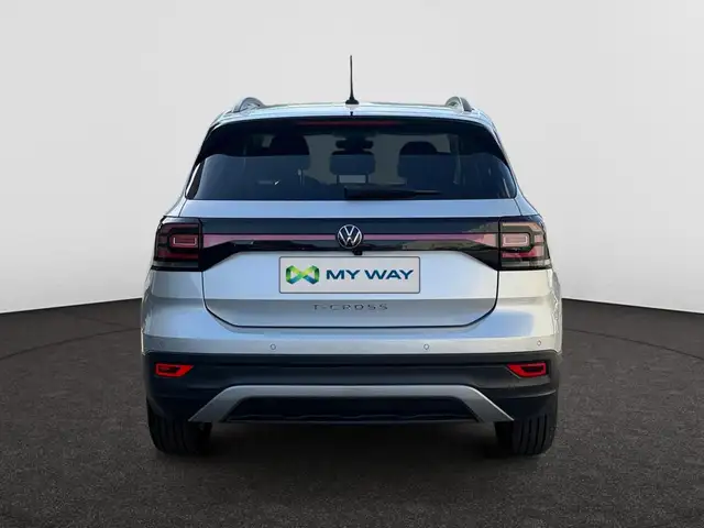 Volkswagen T-Cross view 9