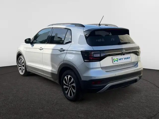 Volkswagen T-Cross view 3
