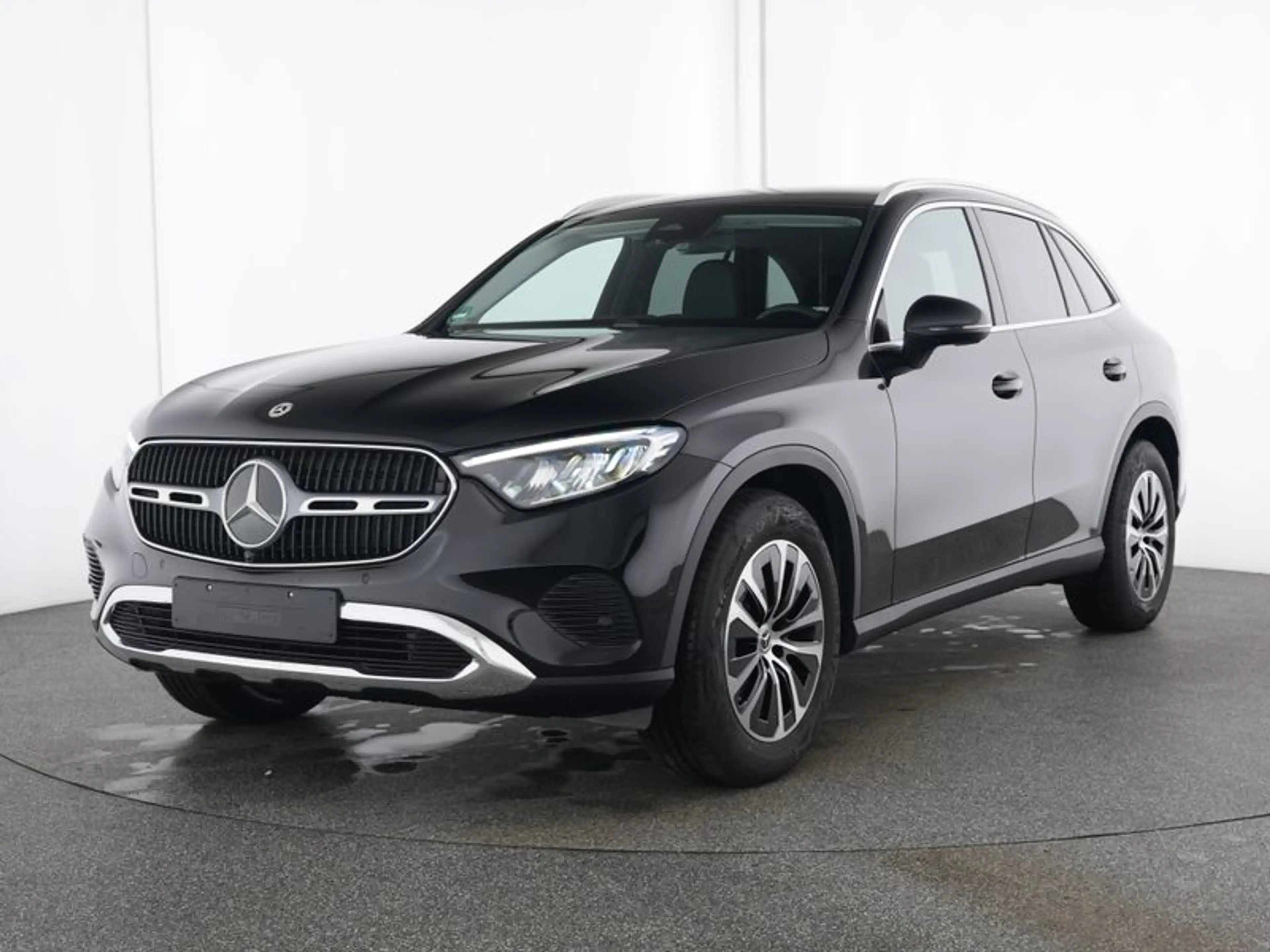 Mercedes-Benz GLC 200 4M Avantgarde/LED/Cam/AHK/Memo/Totw/18' — photo 2
