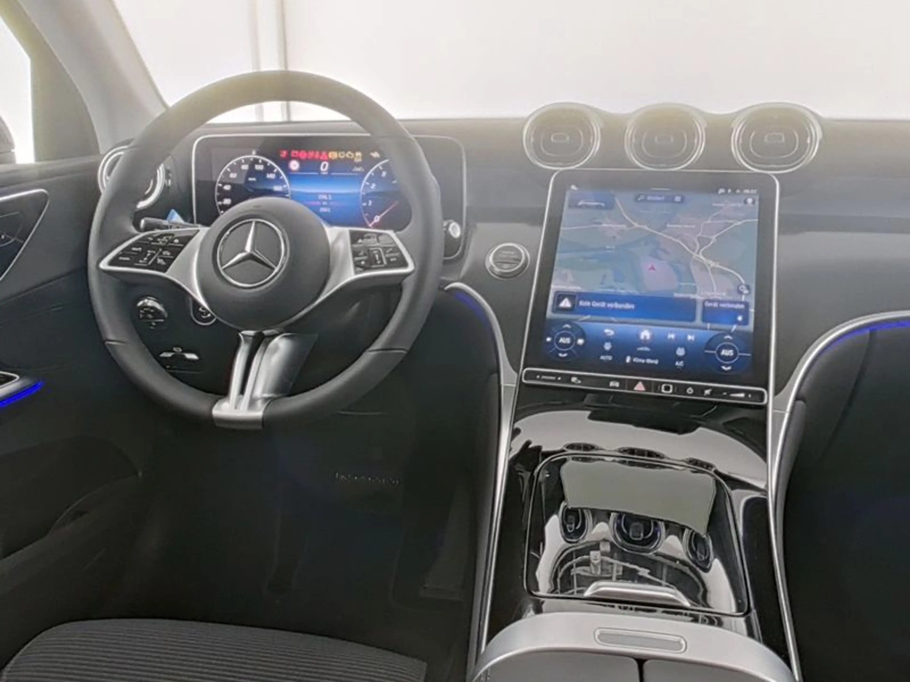 Mercedes-Benz GLC 200 4M Avantgarde/LED/Cam/AHK/Memo/Totw/18' — photo 7