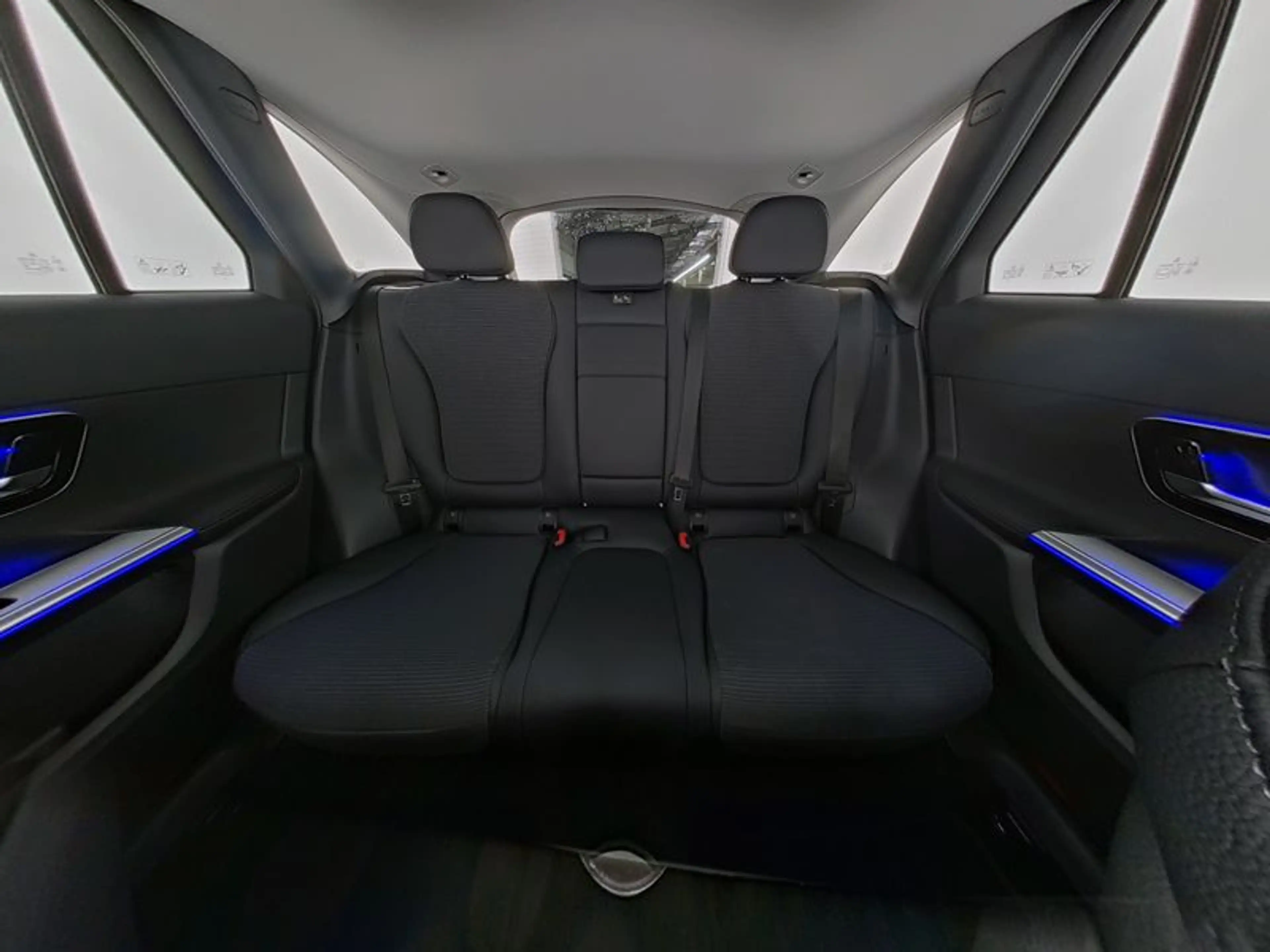 Mercedes-Benz GLC 200 4M Avantgarde/LED/Cam/AHK/Memo/Totw/18' — photo 10
