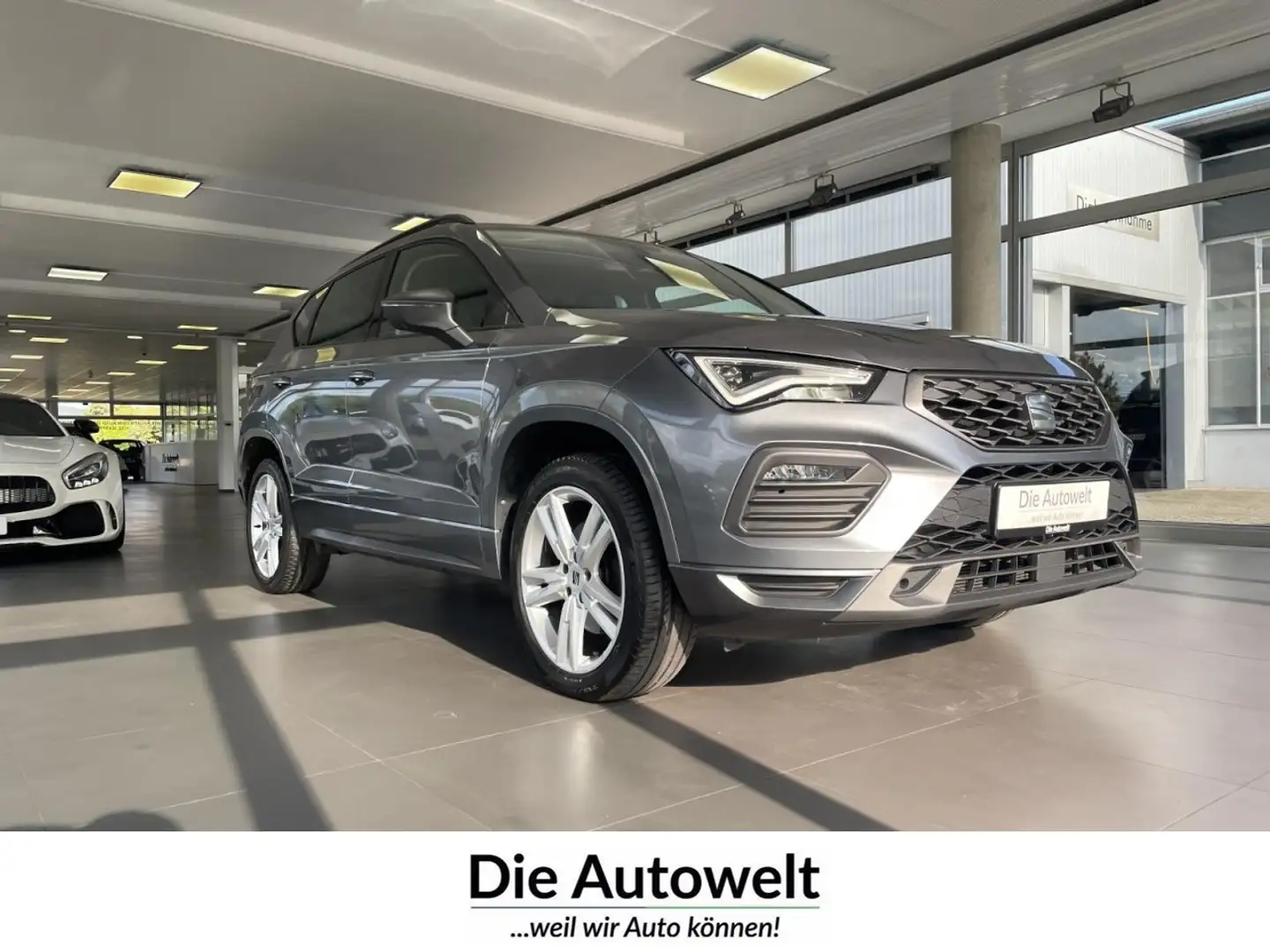 SEAT Ateca FR 2.0 TDI DSG NAVI LED GRA GBA SHZG LED Klima Grau - 1