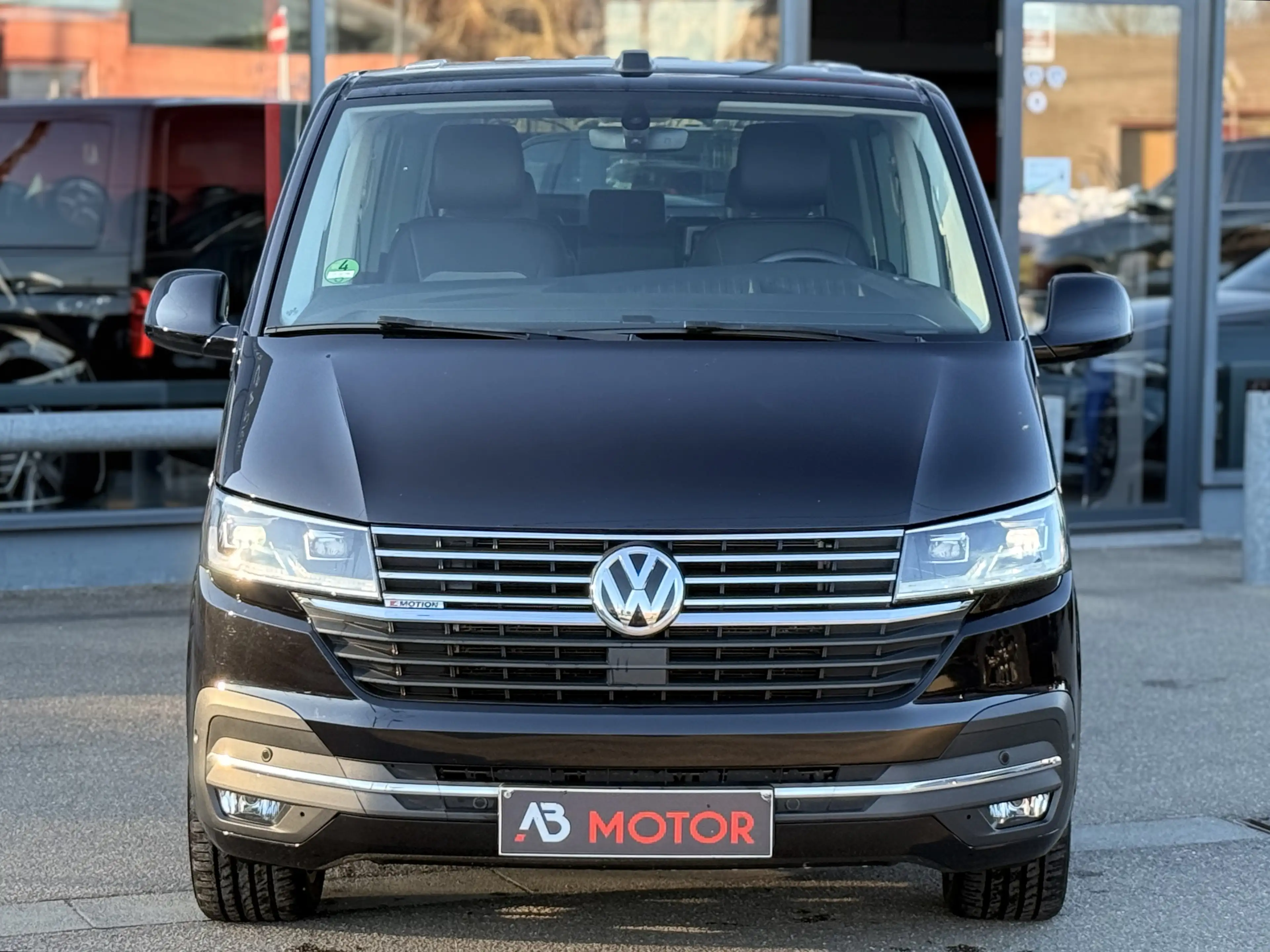 Volkswagen T6.1 Multivan BULLI 2.0TDI BOITE AUTO DSG 4MOTION 200CV 7PL. — photo 2