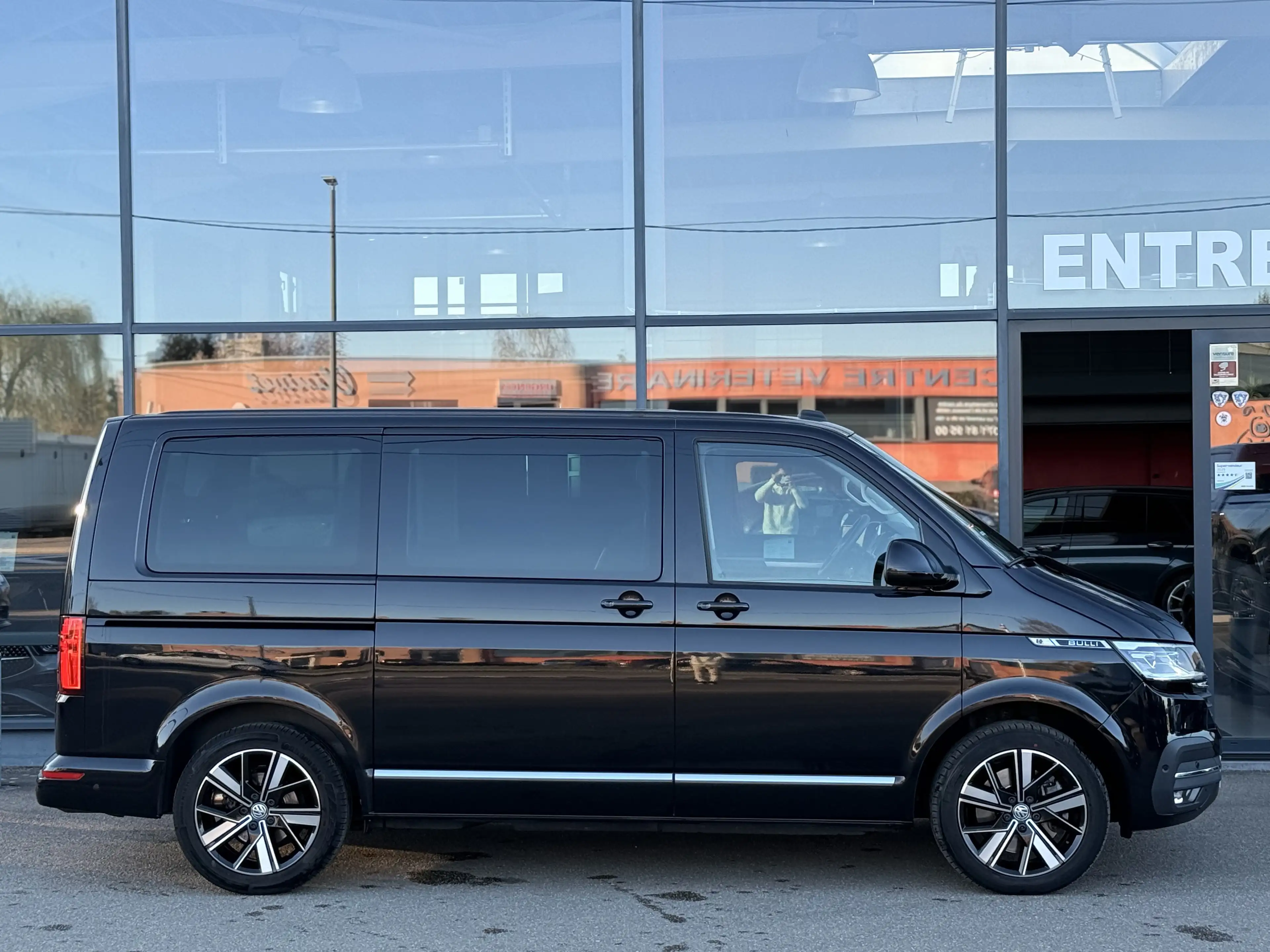 Volkswagen T6.1 Multivan BULLI 2.0TDI BOITE AUTO DSG 4MOTION 200CV 7PL. — photo 4