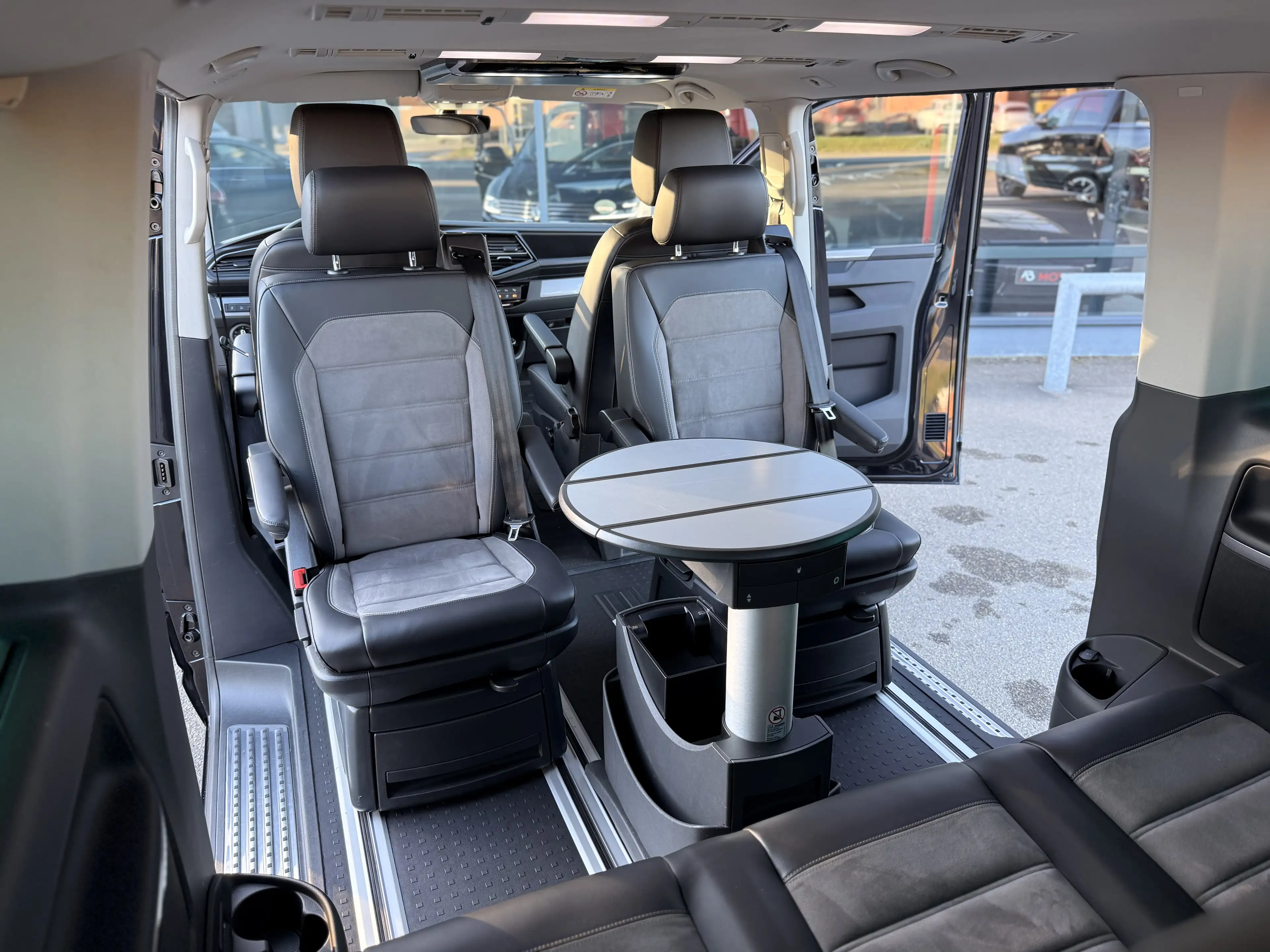 Volkswagen T6.1 Multivan BULLI 2.0TDI BOITE AUTO DSG 4MOTION 200CV 7PL. — photo 12