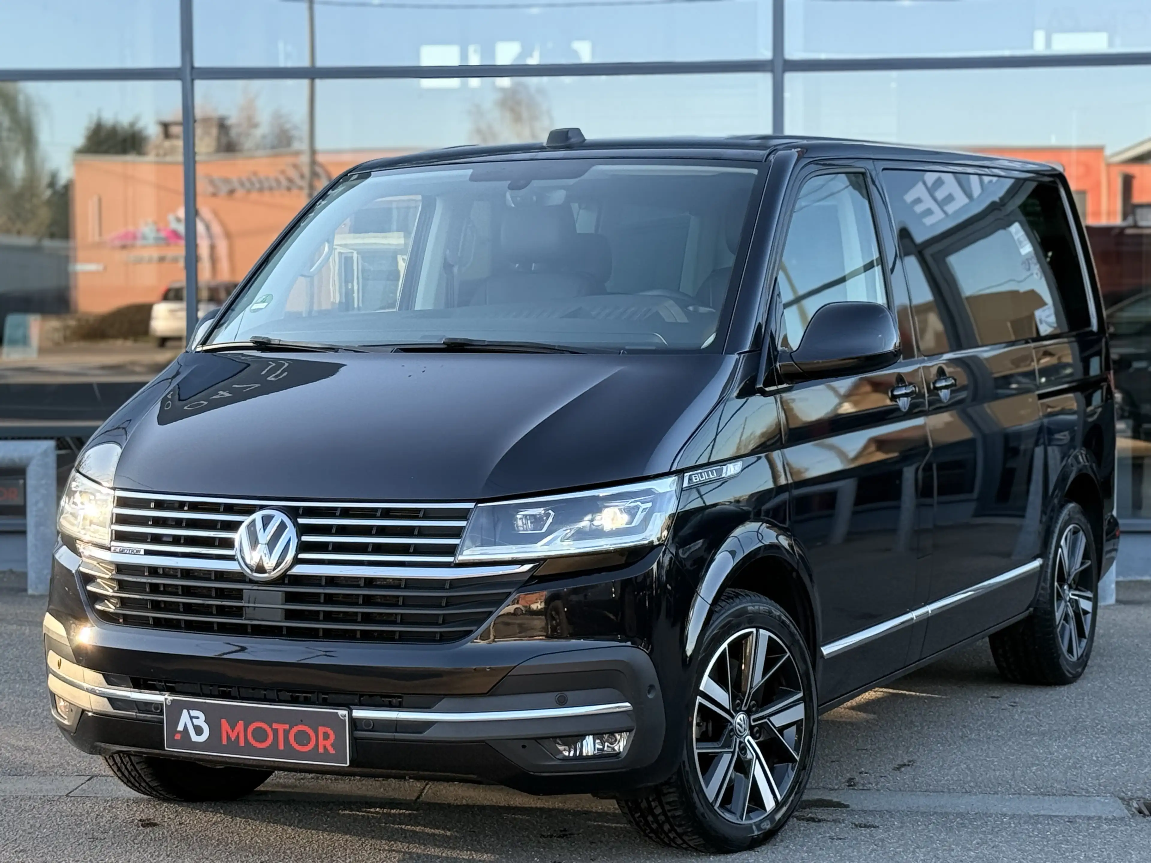 Volkswagen T6.1 Multivan BULLI 2.0TDI BOITE AUTO DSG 4MOTION 200CV 7PL. — photo 3