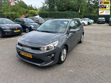 1.0 T-GDi MHEV DynamicLine , navigatie , pdc met c