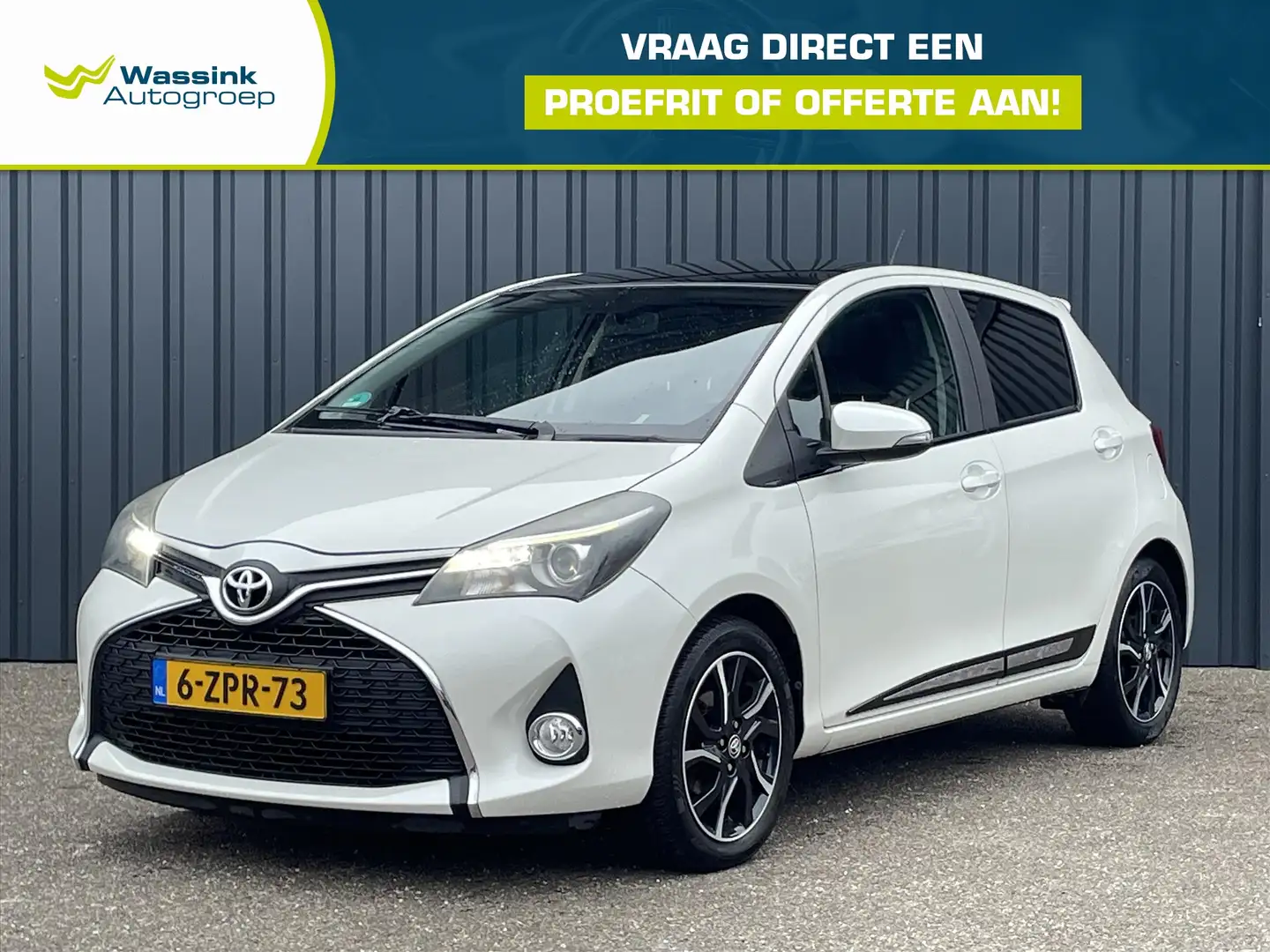 Toyota Yaris 1.3 VVT-i 99pk 5D Dynamic Camera | Navigatie | All Blanco - 1