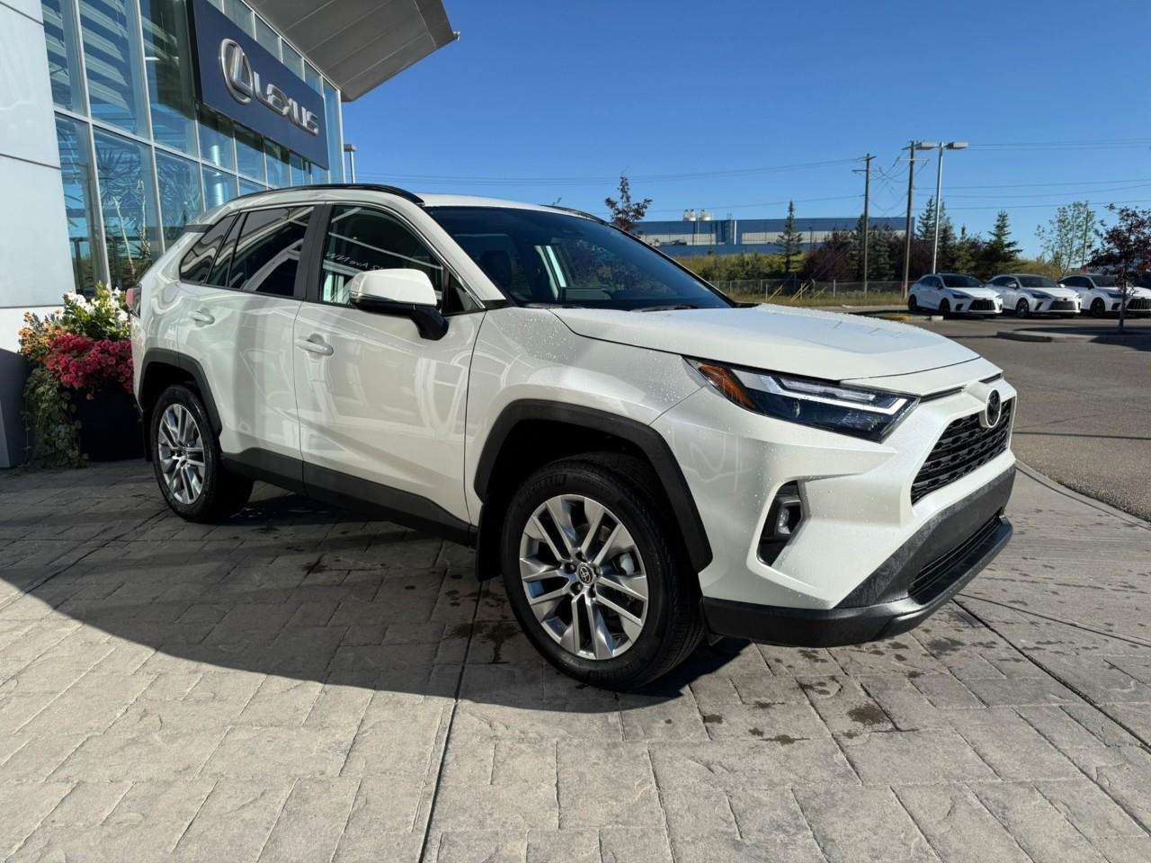 2022 Toyota RAV4 XLE RAV4 XLE PREMIUM / ONE OWNER / NO ACCIDENTS — снимка 1