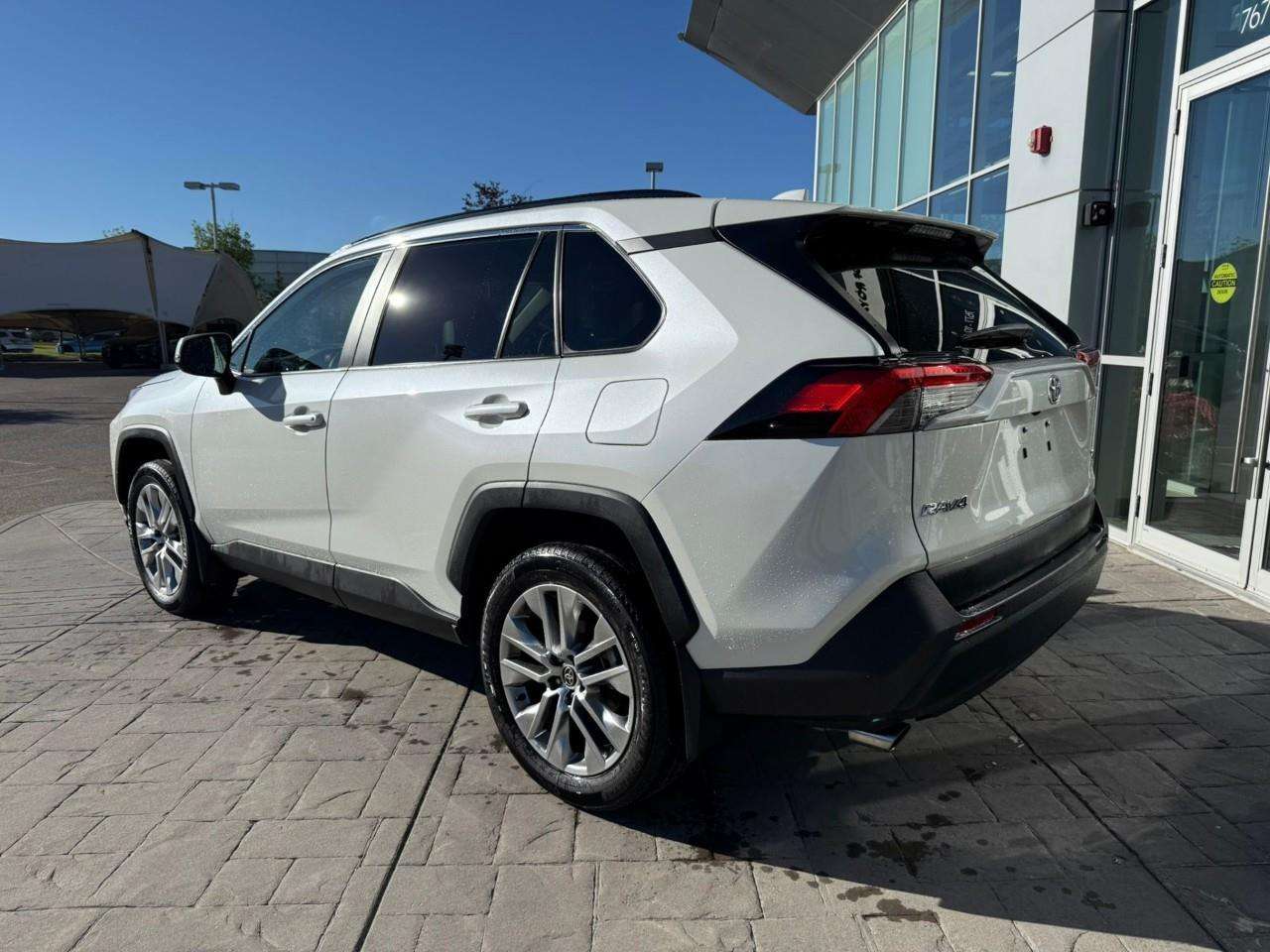 2022 Toyota RAV4 XLE RAV4 XLE PREMIUM / ONE OWNER / NO ACCIDENTS — снимка 1