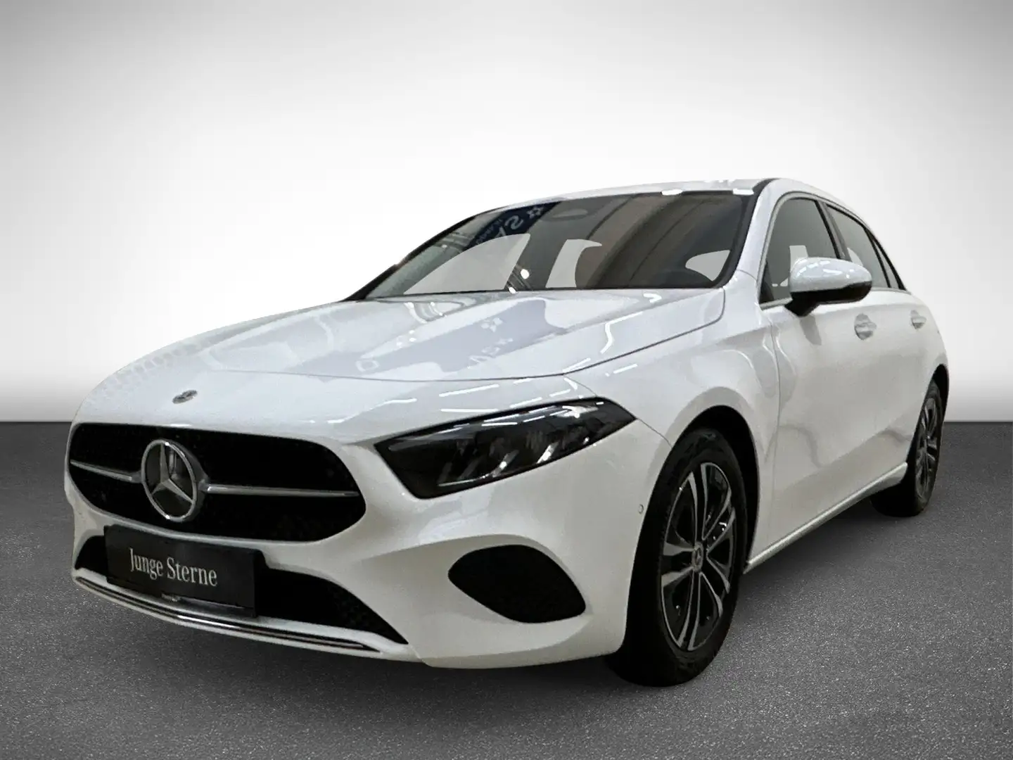 Mercedes-Benz A 180 Cam Navi SHZ Weiß - 2
