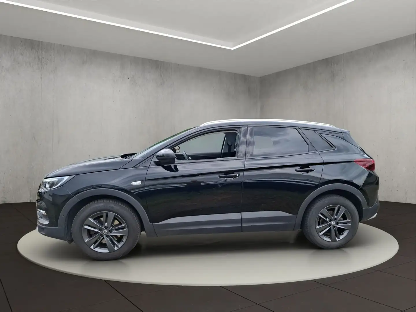 Opel Grandland X Design Line 1.2 96 kW 130 PS S/S AT8 Black - 2
