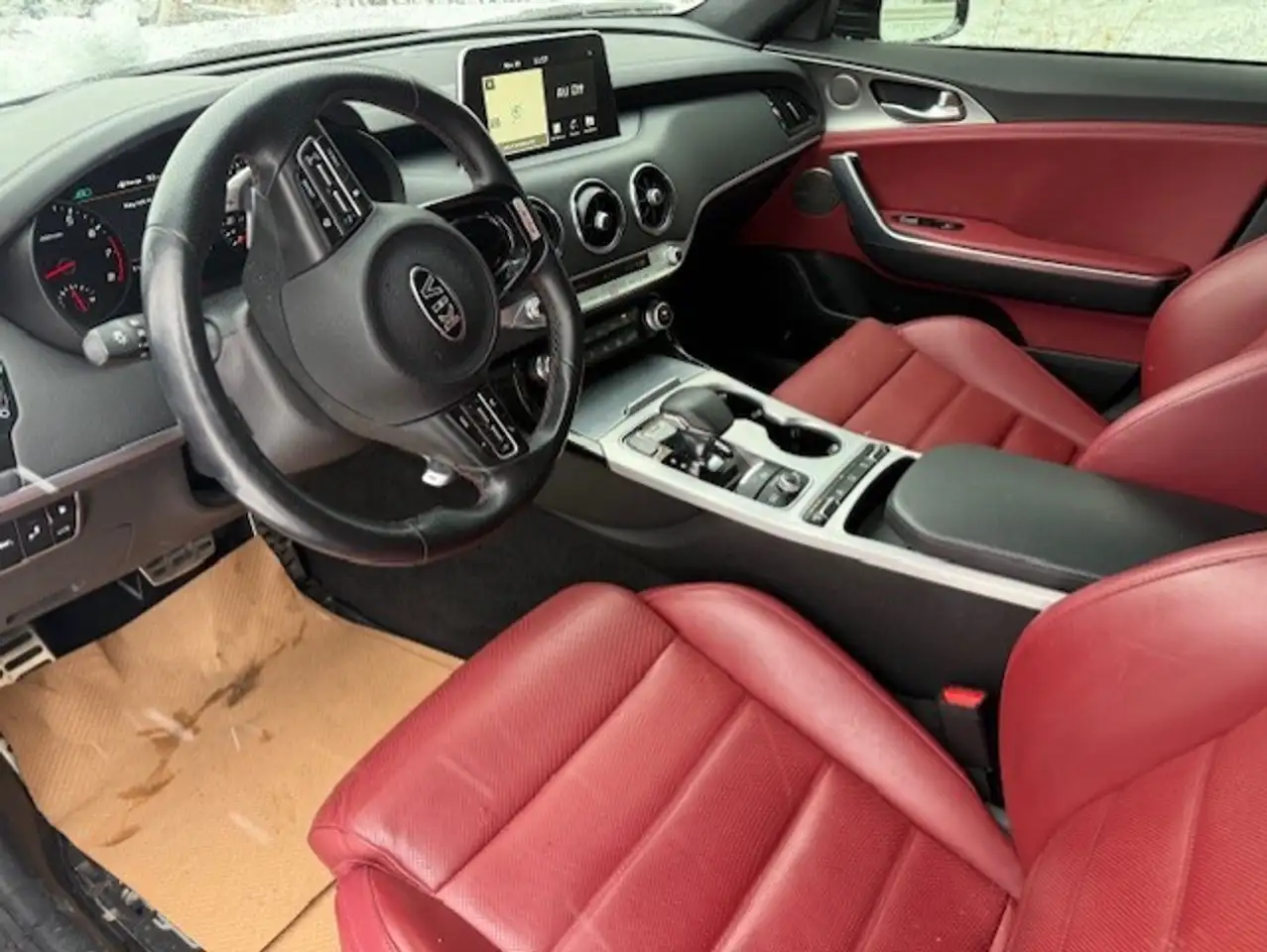 Kia Stinger снимка Kia Stinger