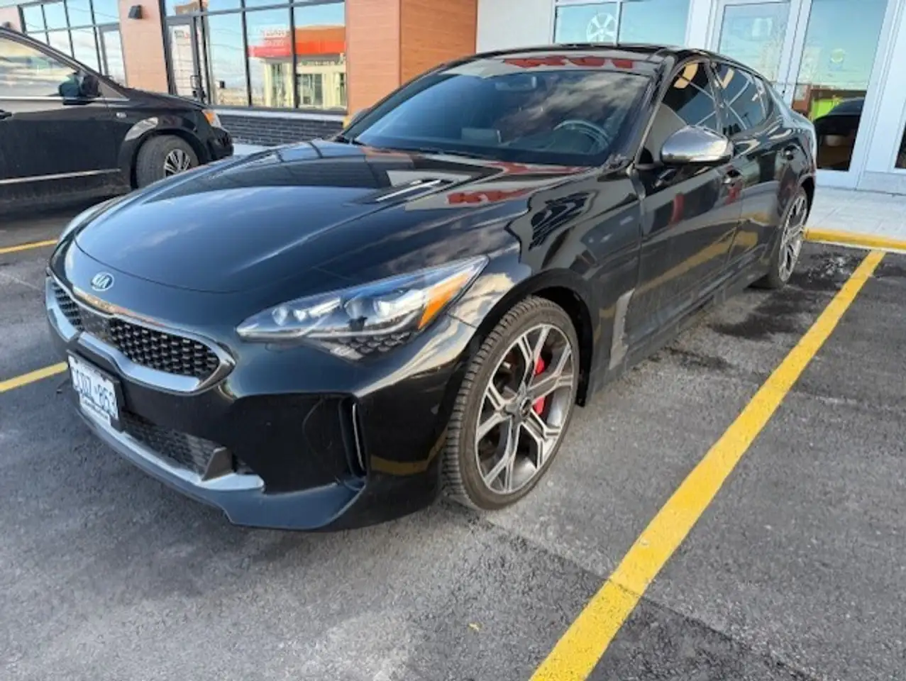 Kia Stinger снимка Kia Stinger