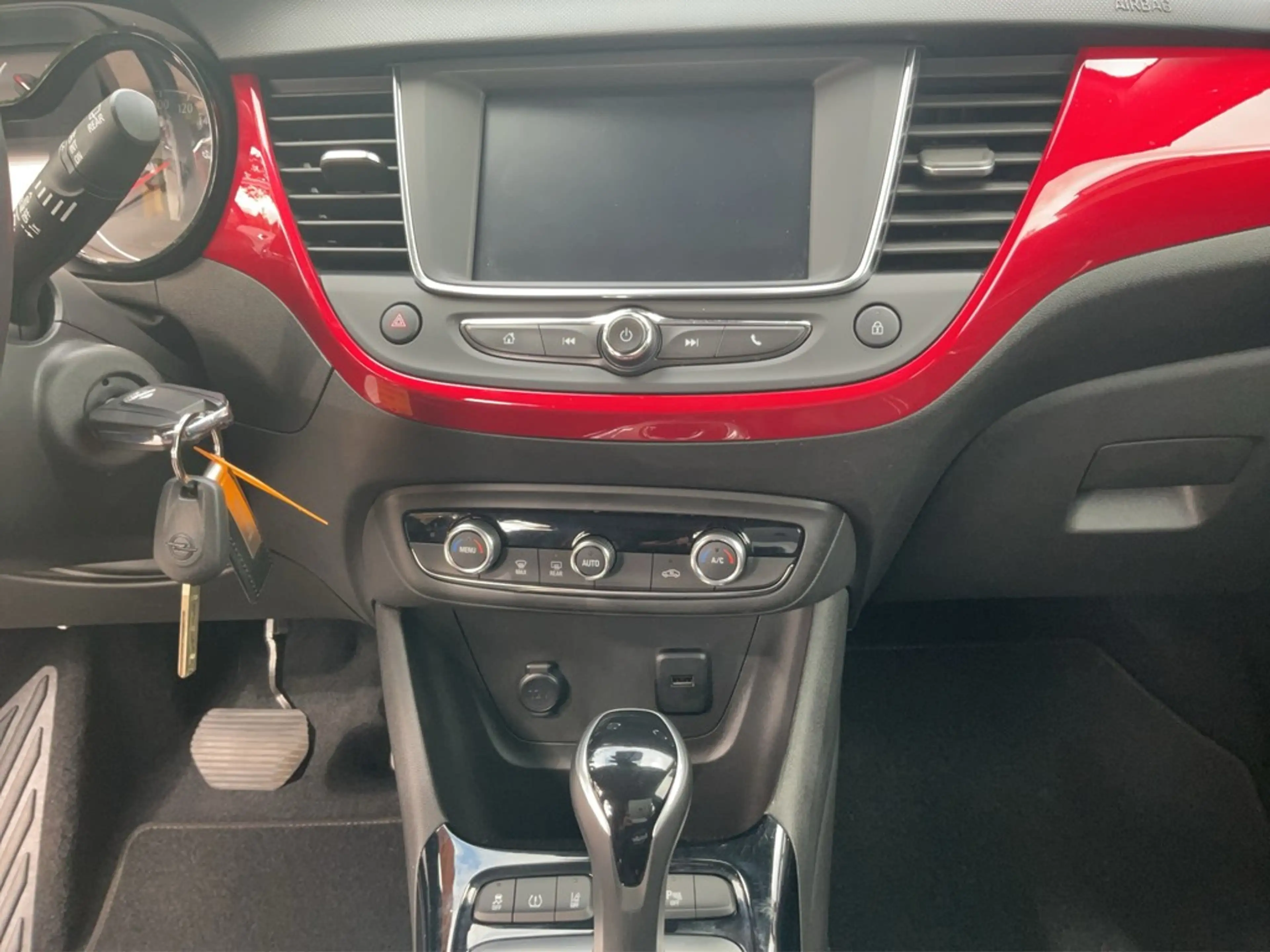 Opel Crossland GS Line 1.2 Automatik PARKPILOT/LED — photo 14