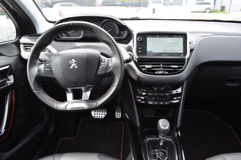 Peugeot 2008 Allure /GT-LINE/S-HEFT/NAVI/PANO/R-KAMERA — photo 11