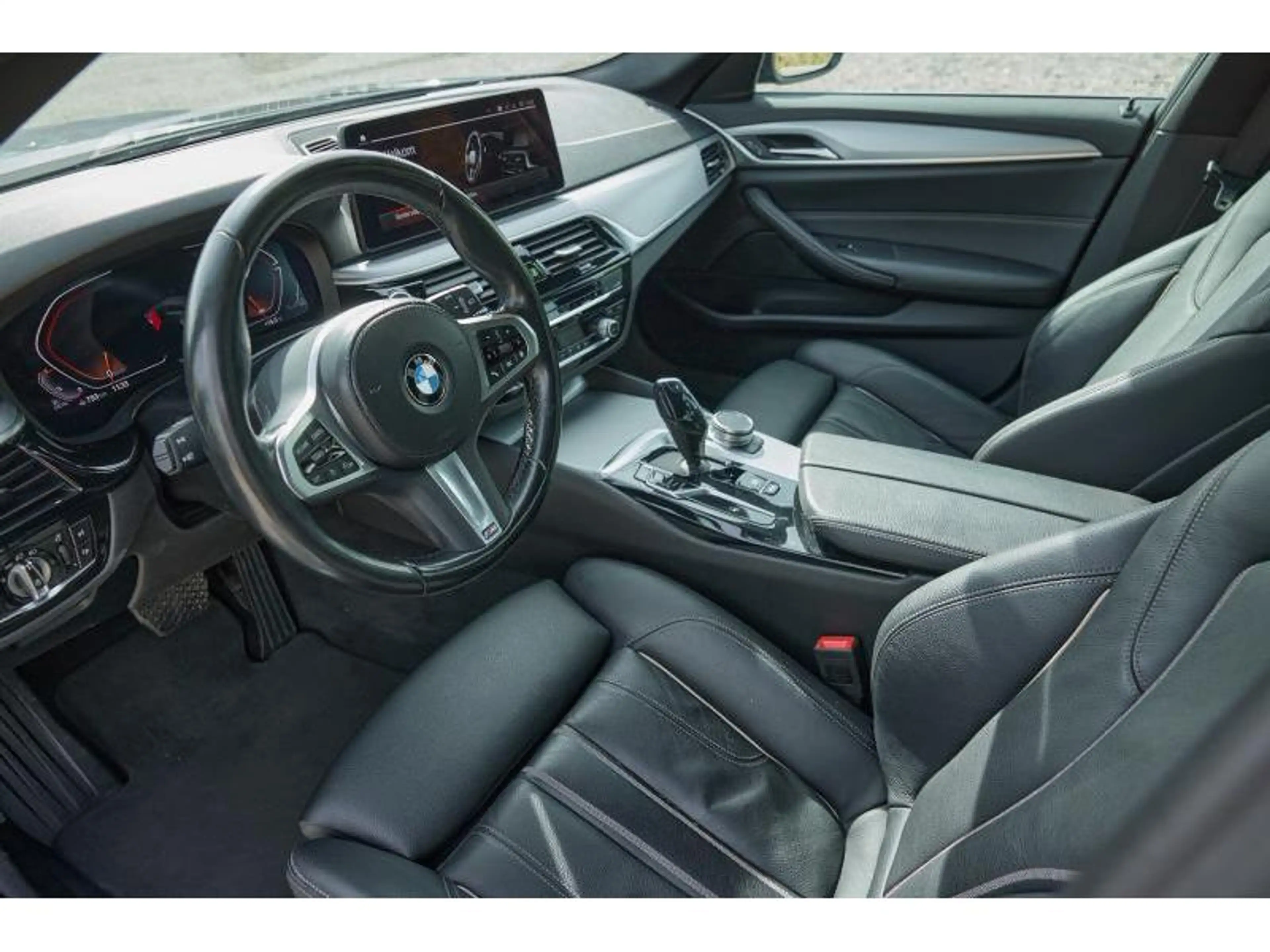 BMW 530 530d Touring — photo 6
