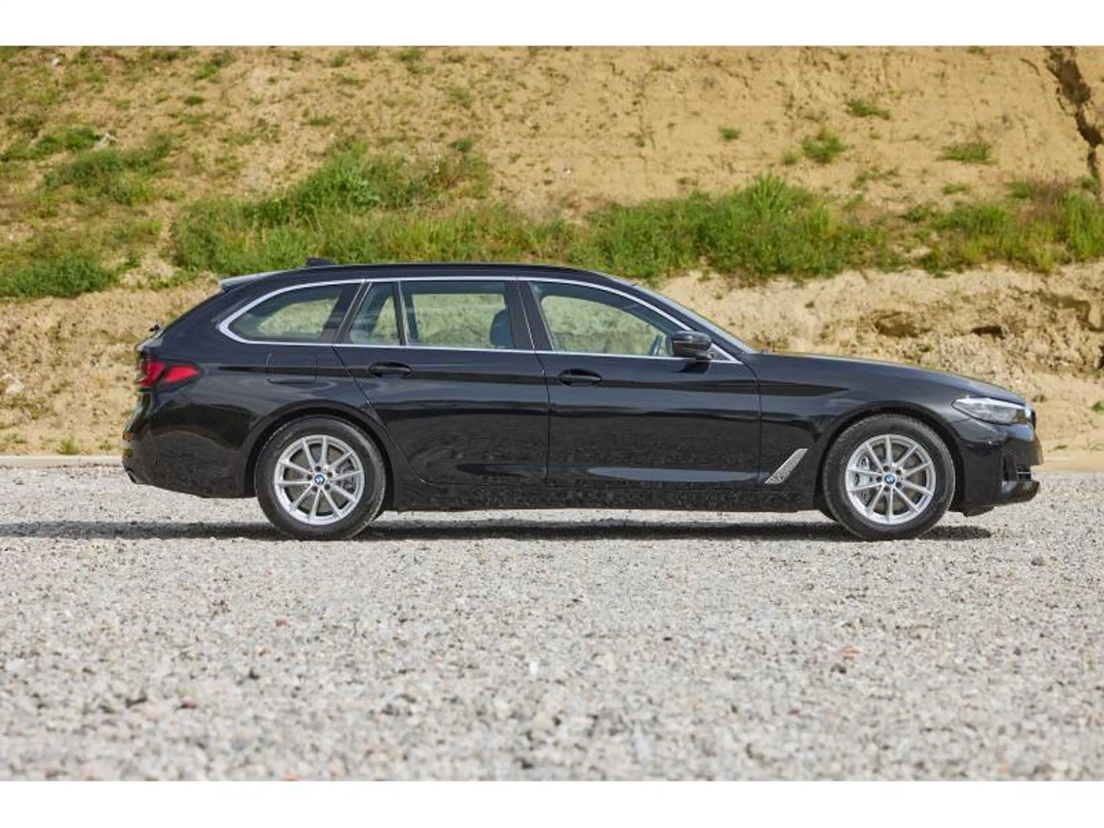 BMW 530 530d Touring — photo 3