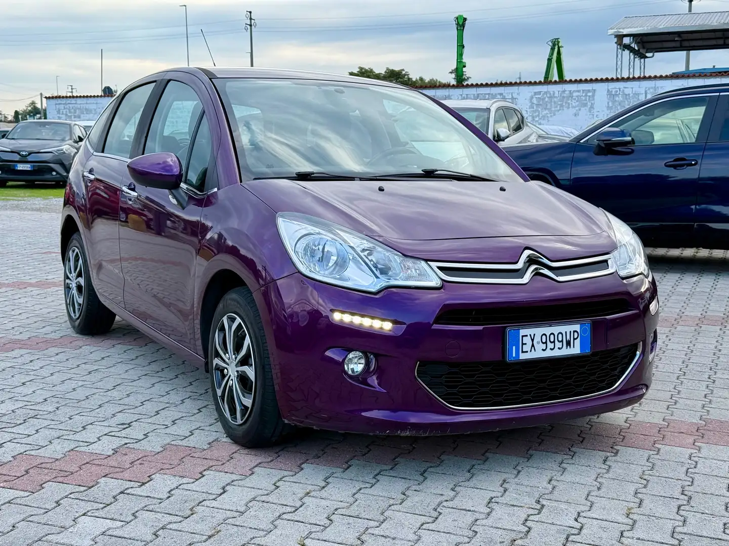 Citroen C3 1.2 puretech Exclusive 82cv ** Euro 6 ** Mauve - 2