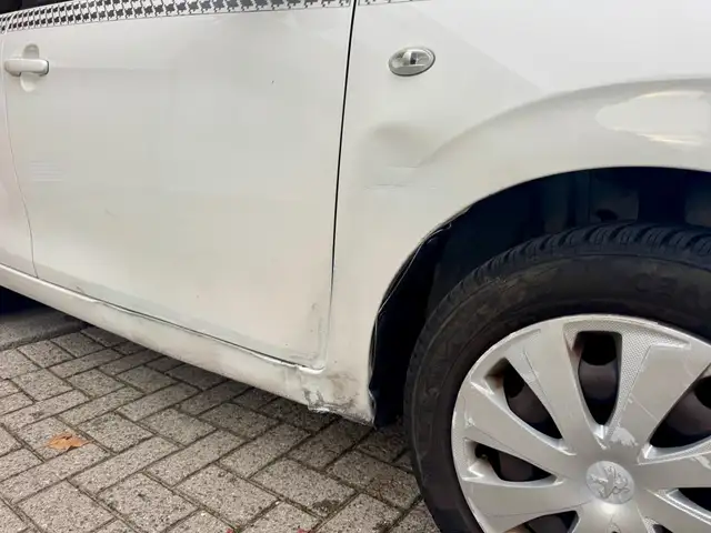 Peugeot 108 view 23