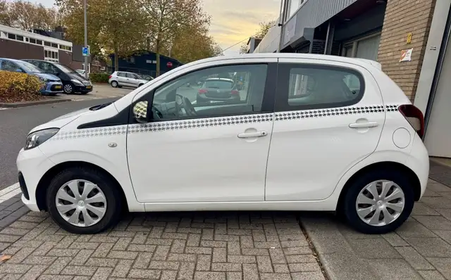Peugeot 108 view 17