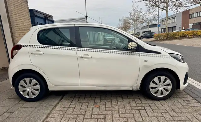 Peugeot 108 view 15