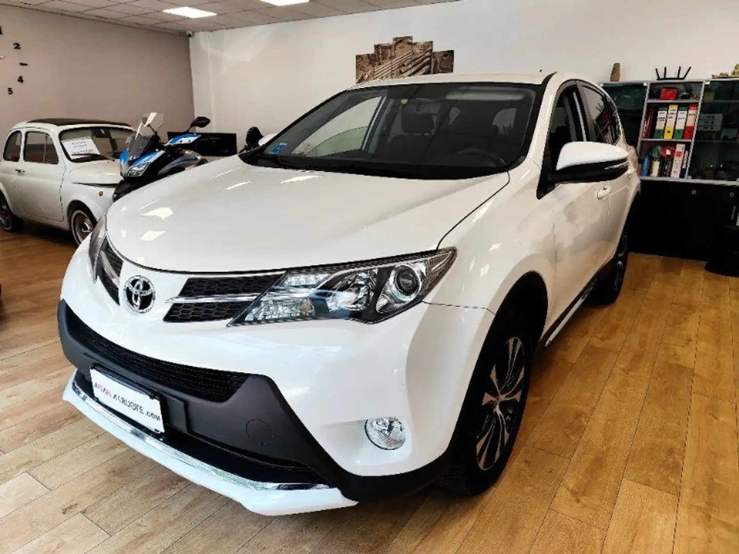 Toyota RAV 4 2.0 D-4D 4WD Style White Ed. UNICOPROPRIETARIO Blanc - 1