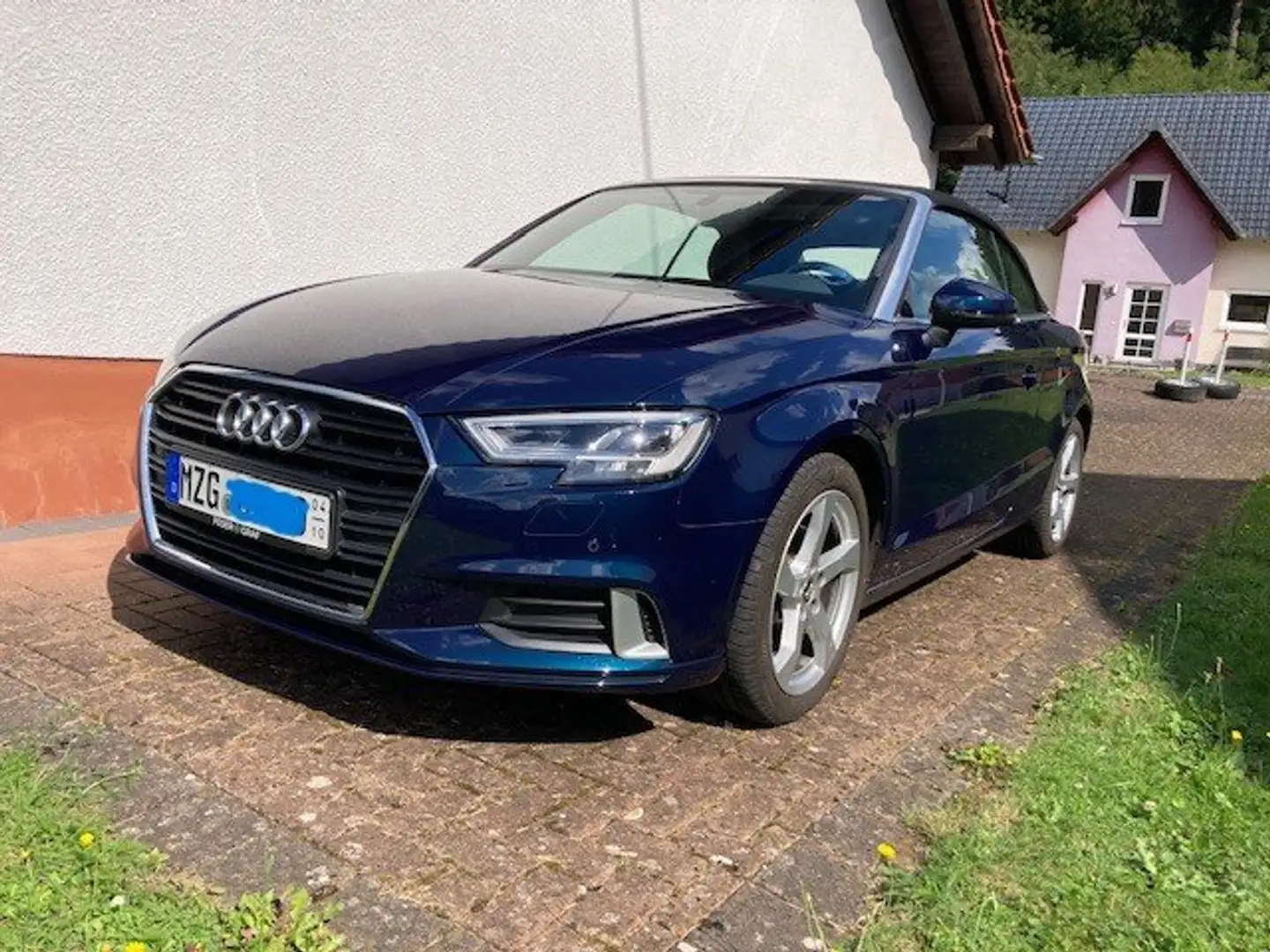Audi A3 A3 35 TFSI cylinder on demand Cabrio sport Blau - 1