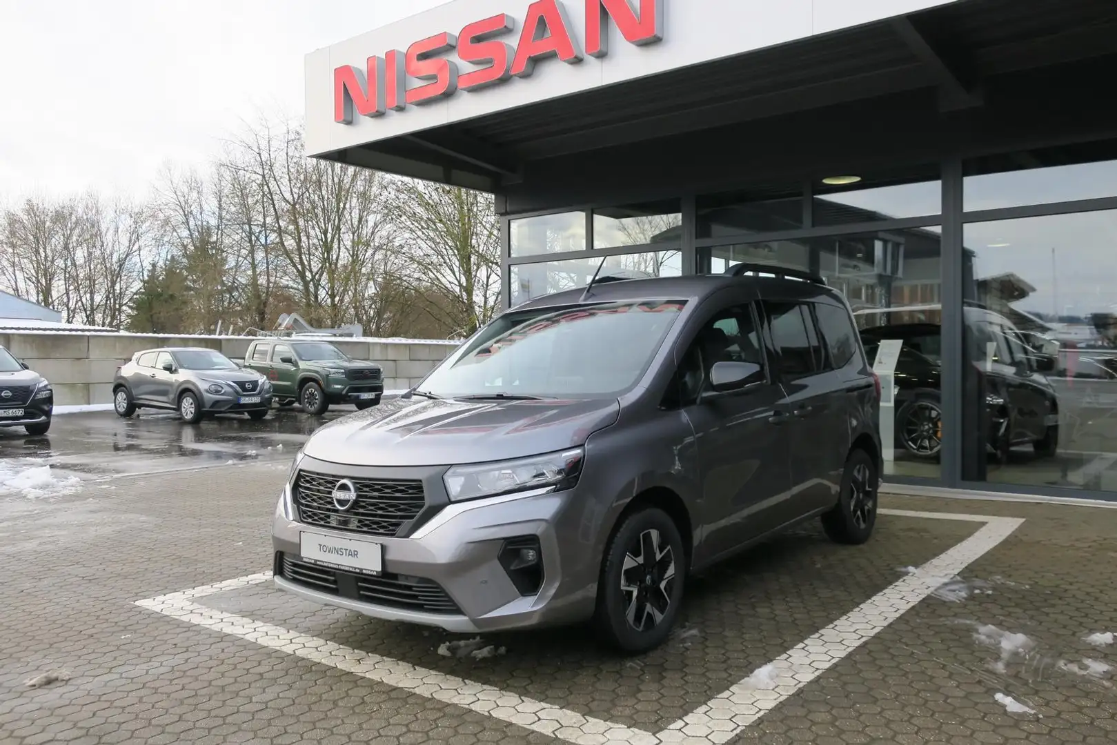 Nissan Townstar Kombi TEKNA DIG-T 130 7AT RFK SHZ DESIGN Grau - 2