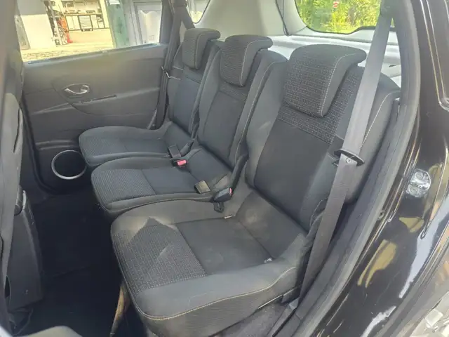 Renault Scenic view 6