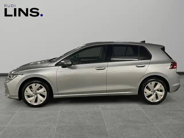 Volkswagen Golf view 2