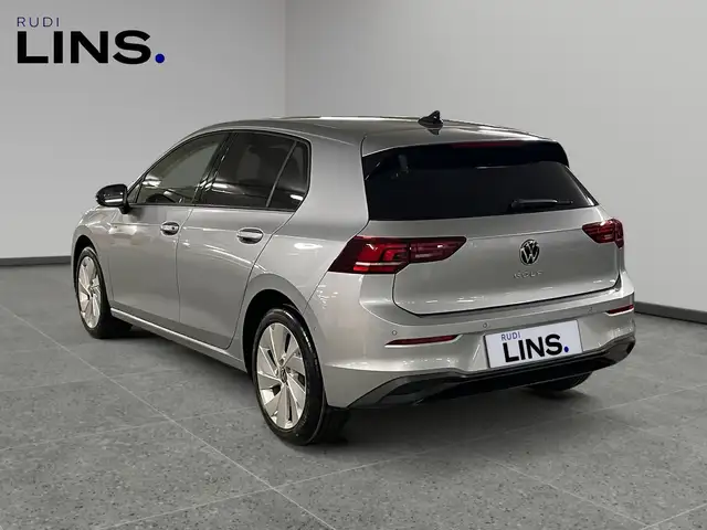 Volkswagen Golf view 3