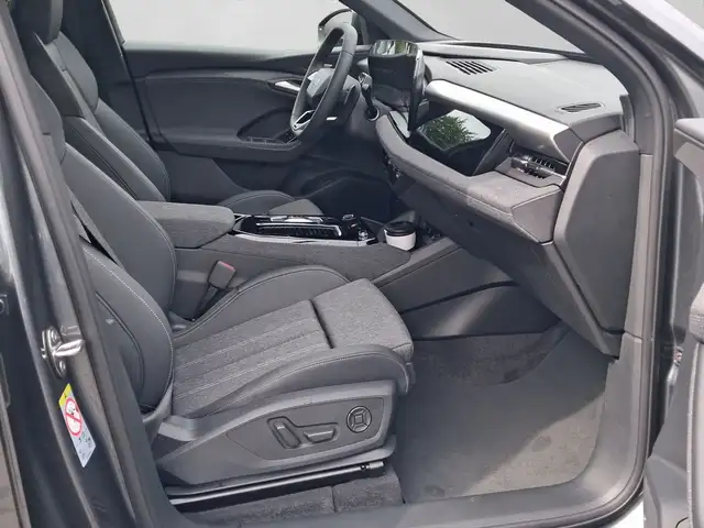 Audi E-Tron view 4