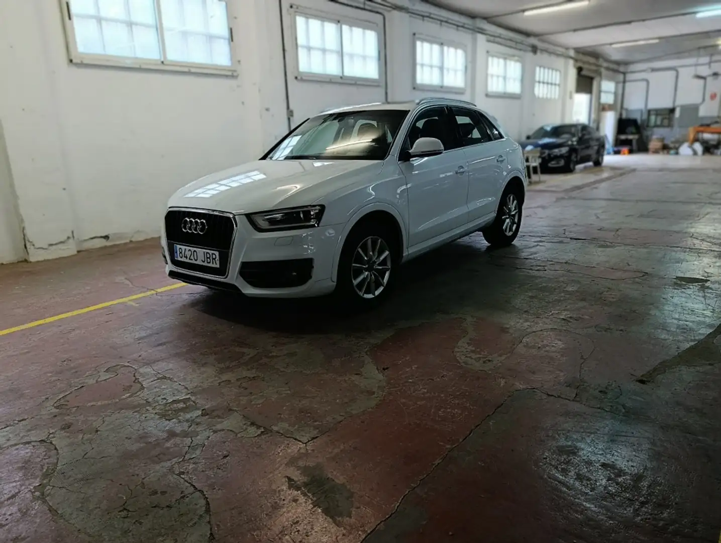Audi Q3 2.0TDI Ambiente quattro Wit - 2